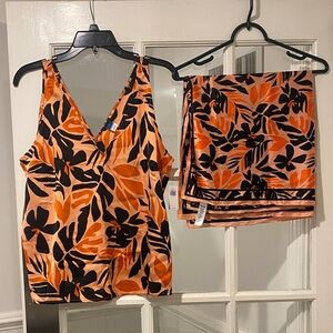 Old Navy size Large Top with Scarf New With Tags